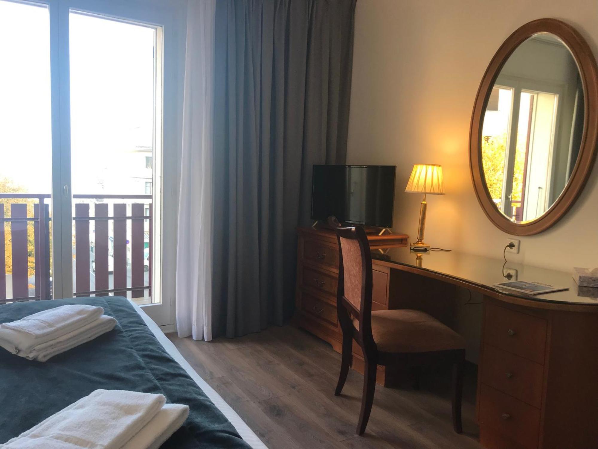 Hotel Le Bourgogne 에비앙레스벵즈 외부 사진